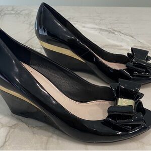 Vince Camuto leather heel shoes